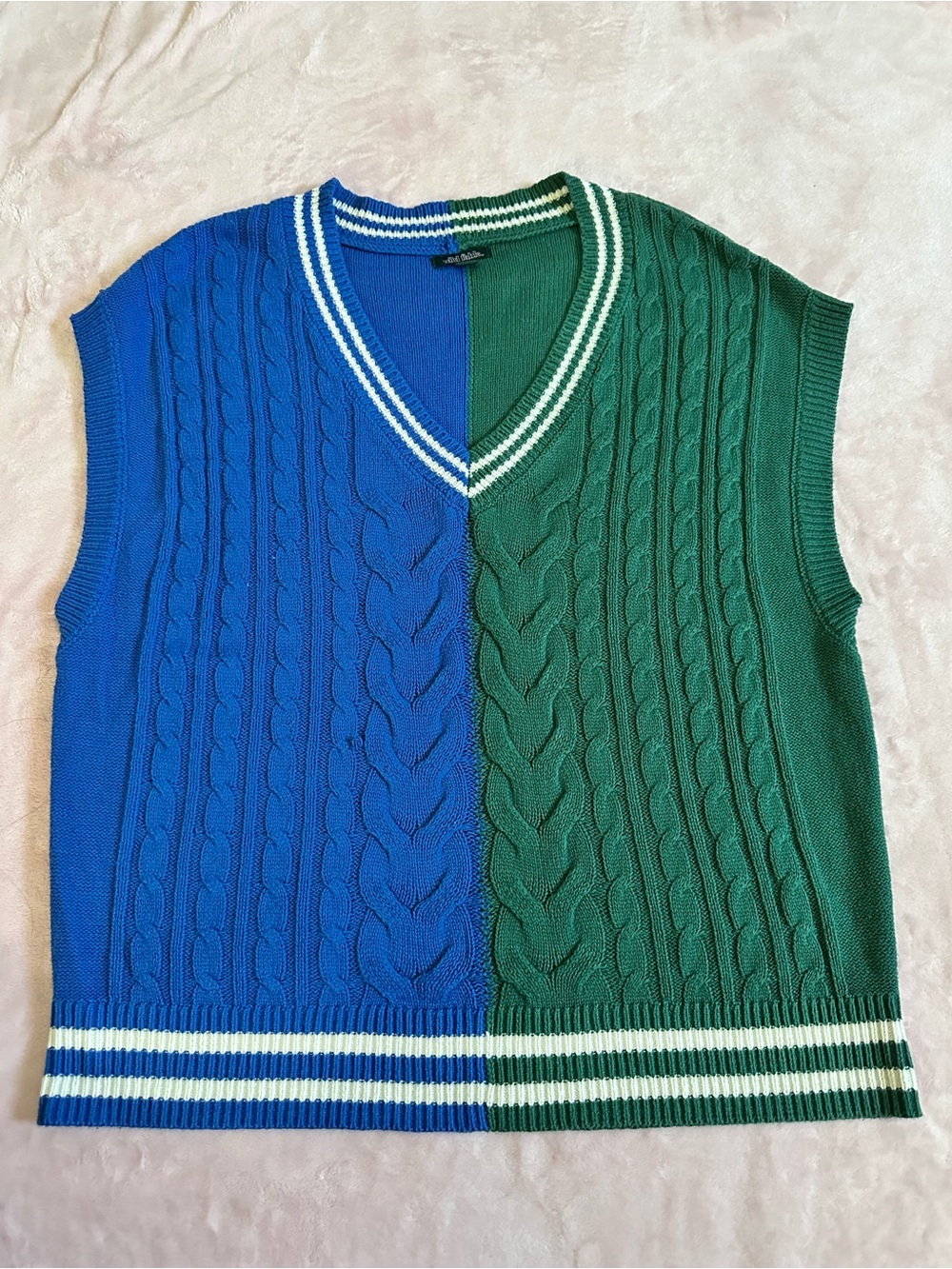 wild fable Blue and Green Cable-Knit V-Neck Sweater Vest